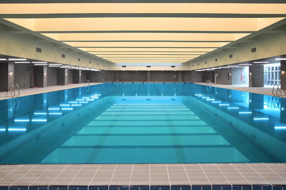 案例:西安交通大學——打造高品質(zhì)的室內(nèi)游泳館 案例:西安交通大學——打造高品質(zhì)的室內(nèi)游泳館